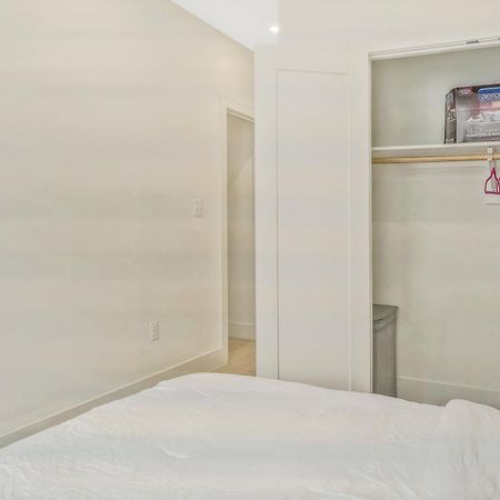 Luxurious And Stylish 2 Bedroom 2 Bathroom Suite Вашингтон Экстерьер фото