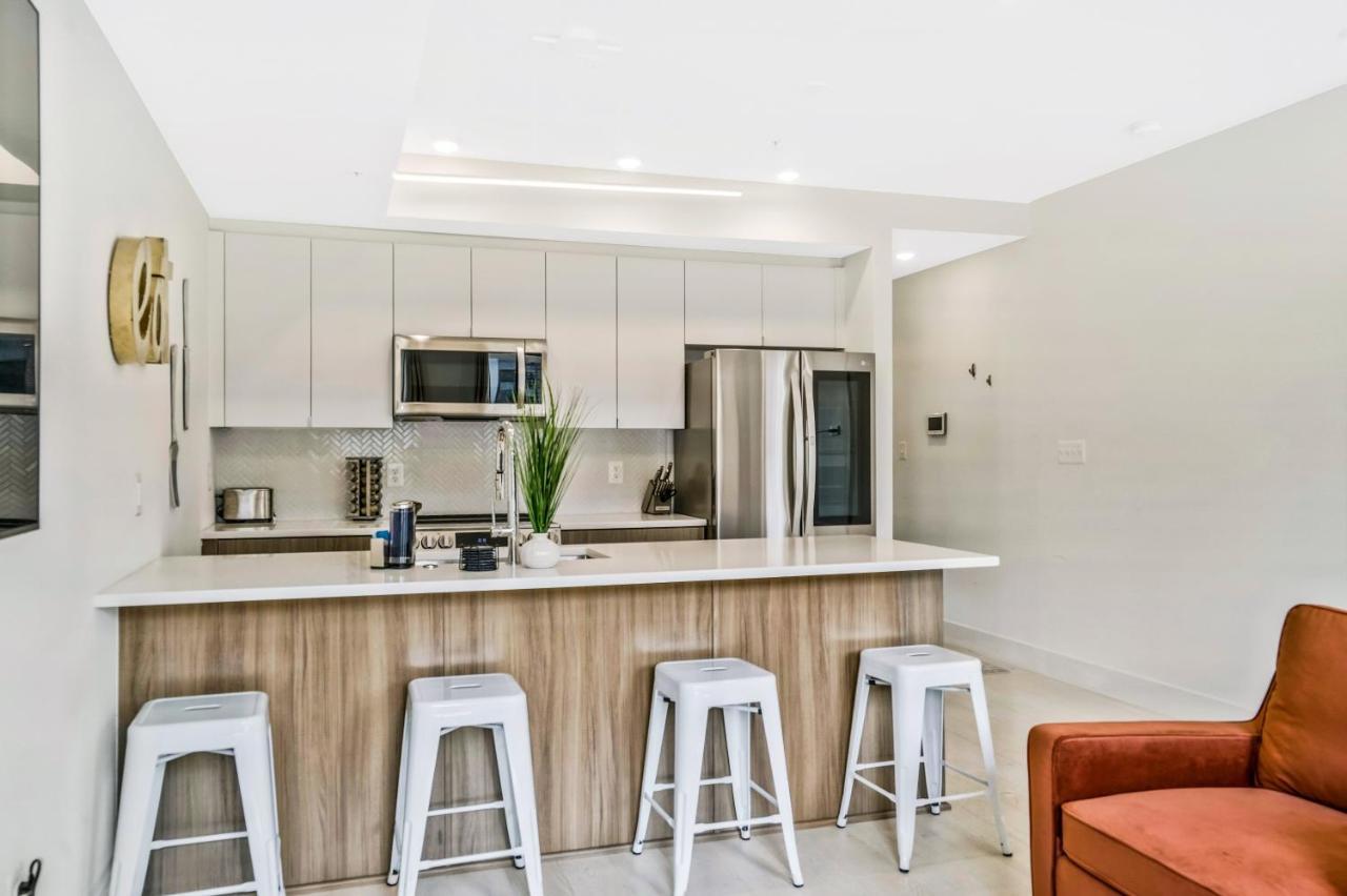 Luxurious And Stylish 2 Bedroom 2 Bathroom Suite Вашингтон Экстерьер фото